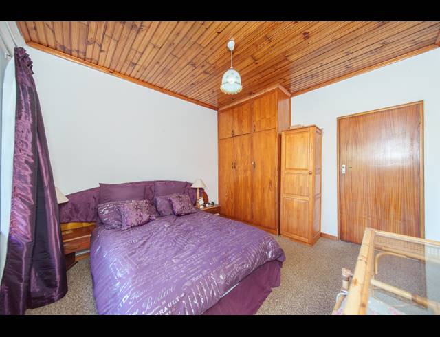 3 BEDROOM HOUSE FOR SALE IN BONZA BAY